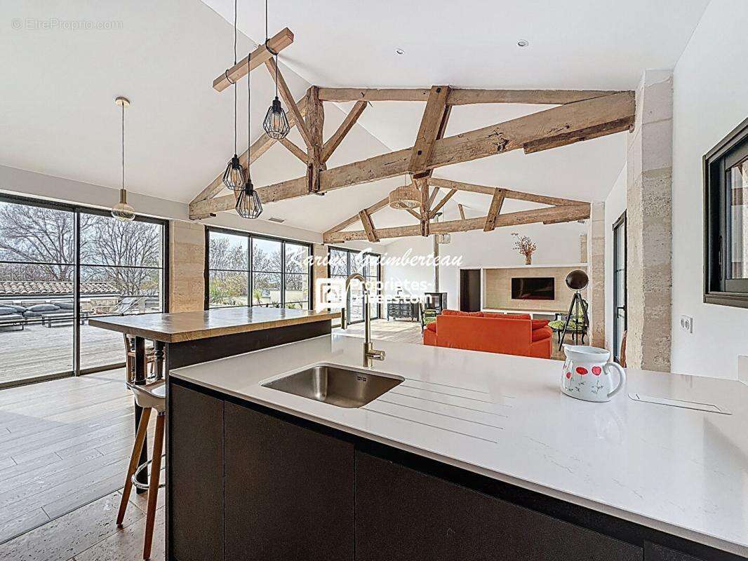 Appartement à FRONSAC