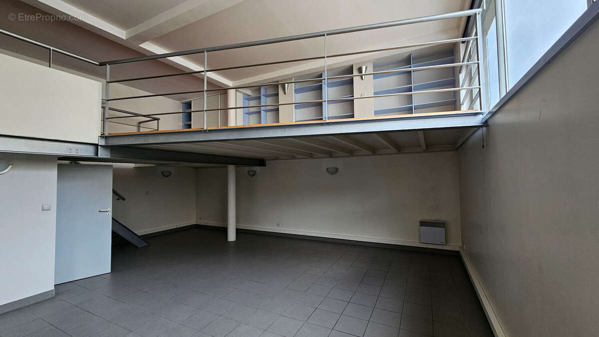 Bureau - 77m² - Tours - photo 3