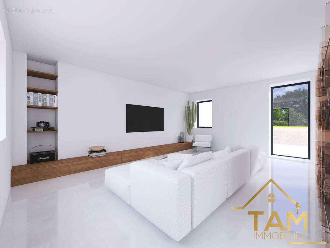 Maison à BAZOCHES-SUR-GUYONNE