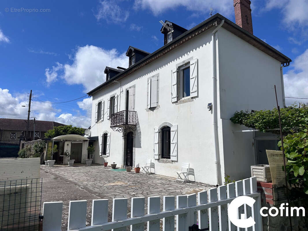 Maison 185 m² à Orleix  - photo 3