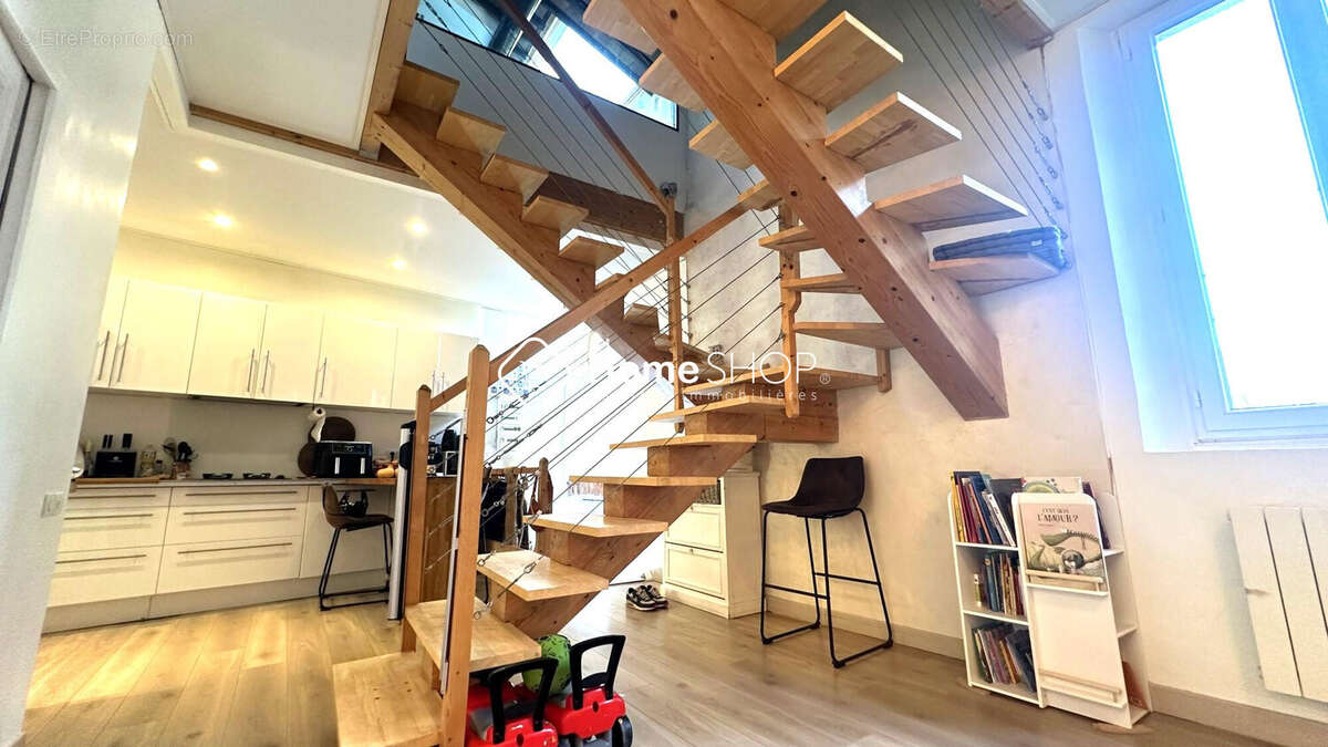 Appartement à SEPTEMES-LES-VALLONS