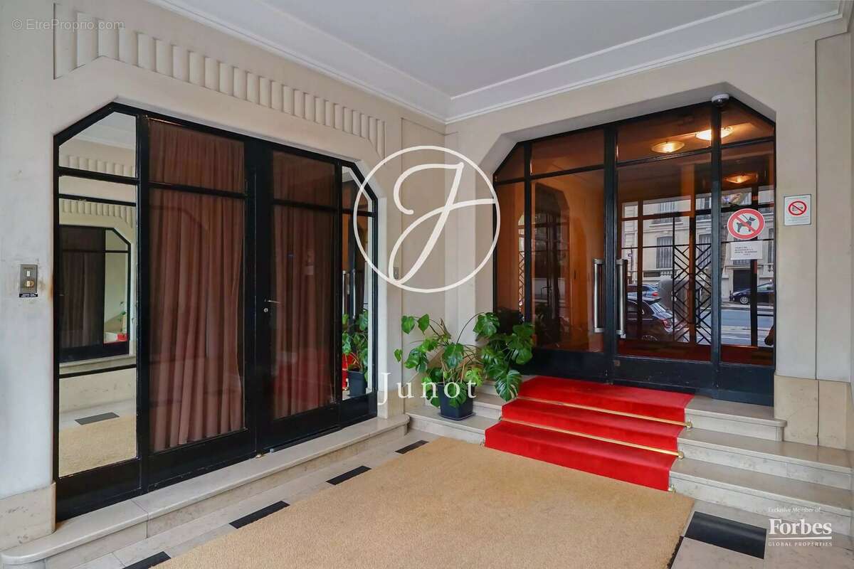 Appartement à PARIS-7E