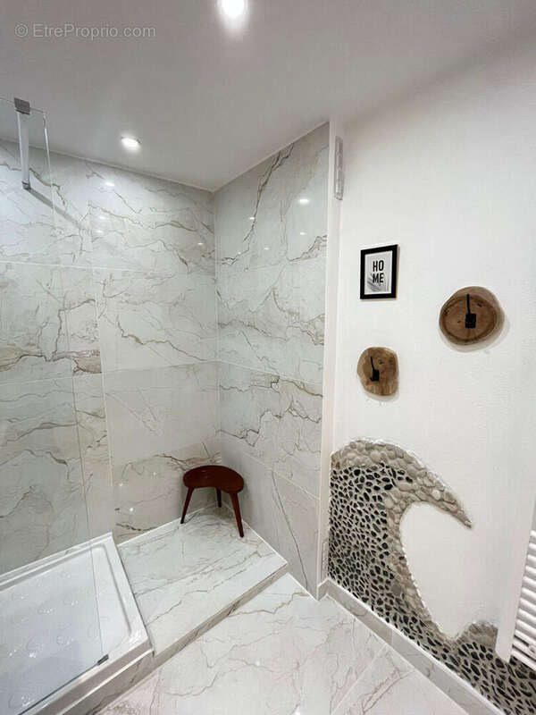 Appartement à MARSEILLE-2E