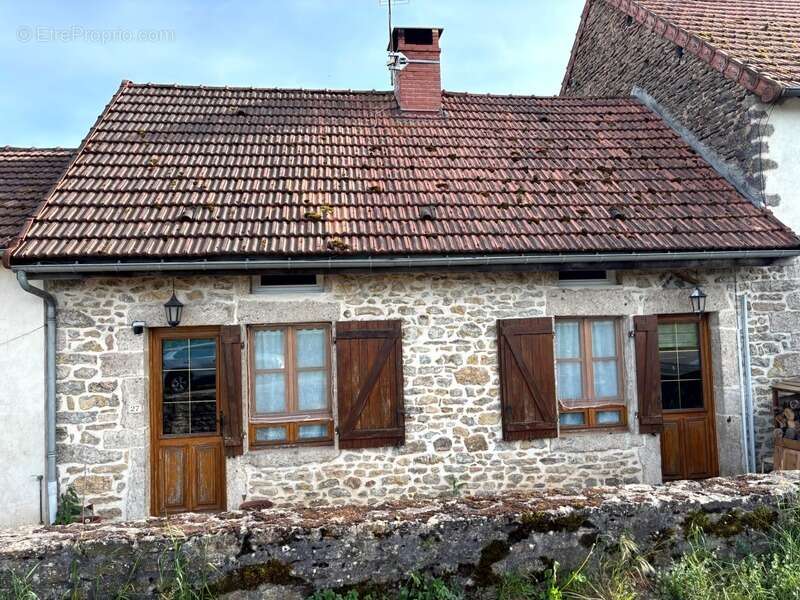 Maison à PRECY-SOUS-THIL