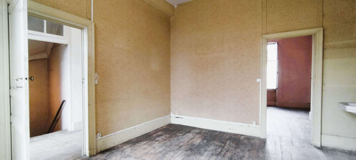 Maison à PORT-SAINTE-MARIE