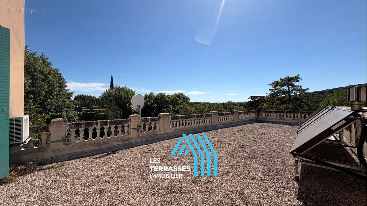 Maison 276 m² à Sauzet  - photo 4