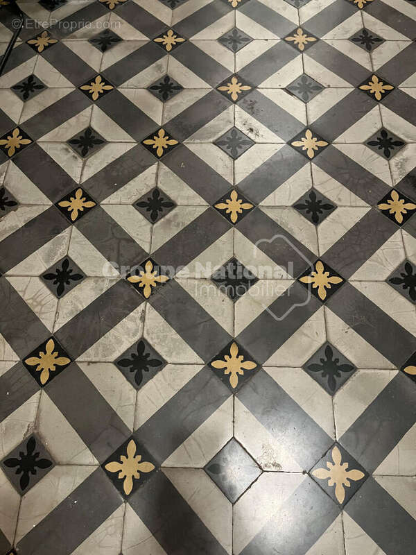 Maison de ville de caractère - Grand potentiel - Emplacement recherché - photo 5