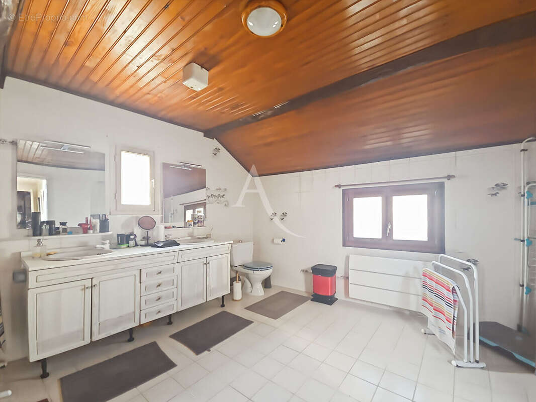 Maison à OINVILLE-SUR-MONTCIENT