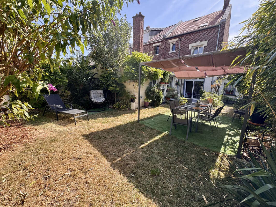 Henriville - Garage & Jardin - photo 12