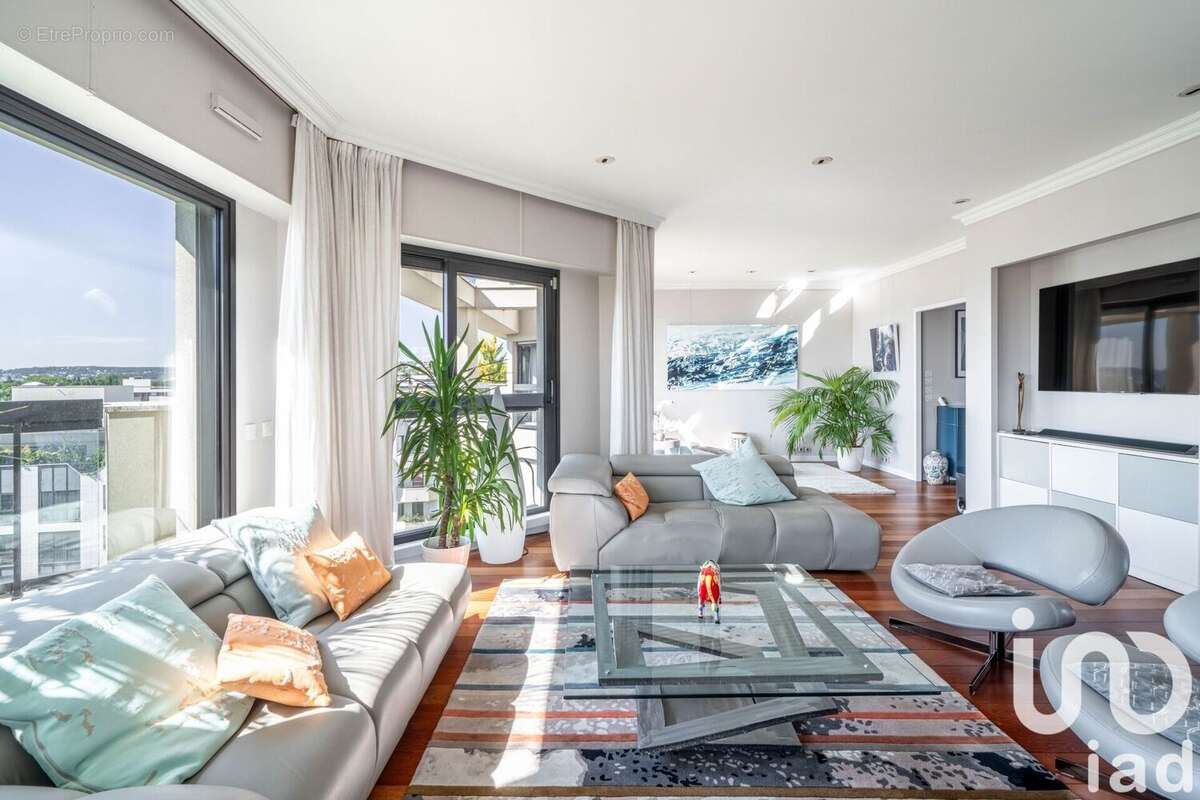 Photo 9 - Appartement à SURESNES