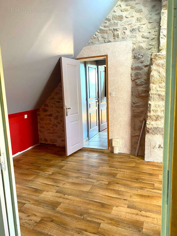 Maison à TREIGNAC