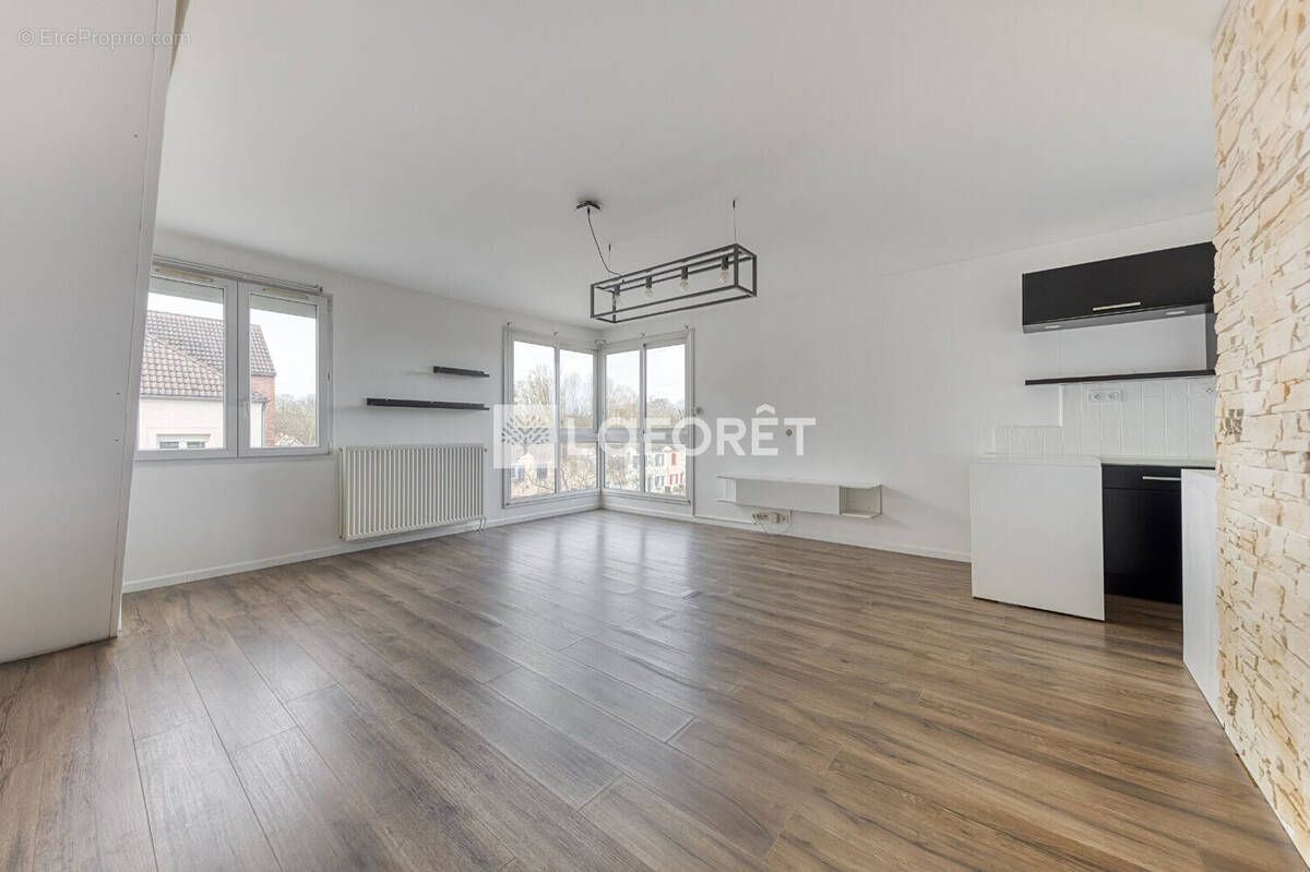 Appartement à PONTAULT-COMBAULT