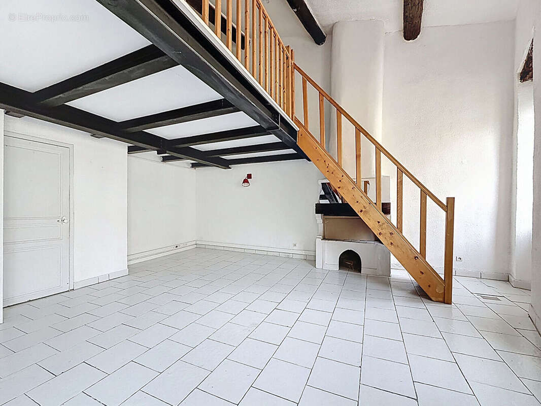 Appartement à MARSEILLE-7E