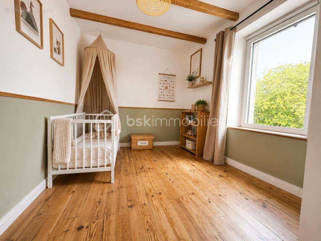 Maison de ville 94 m² environ – 3 chambres – Centre-bourg de Plumergat - photo 6
