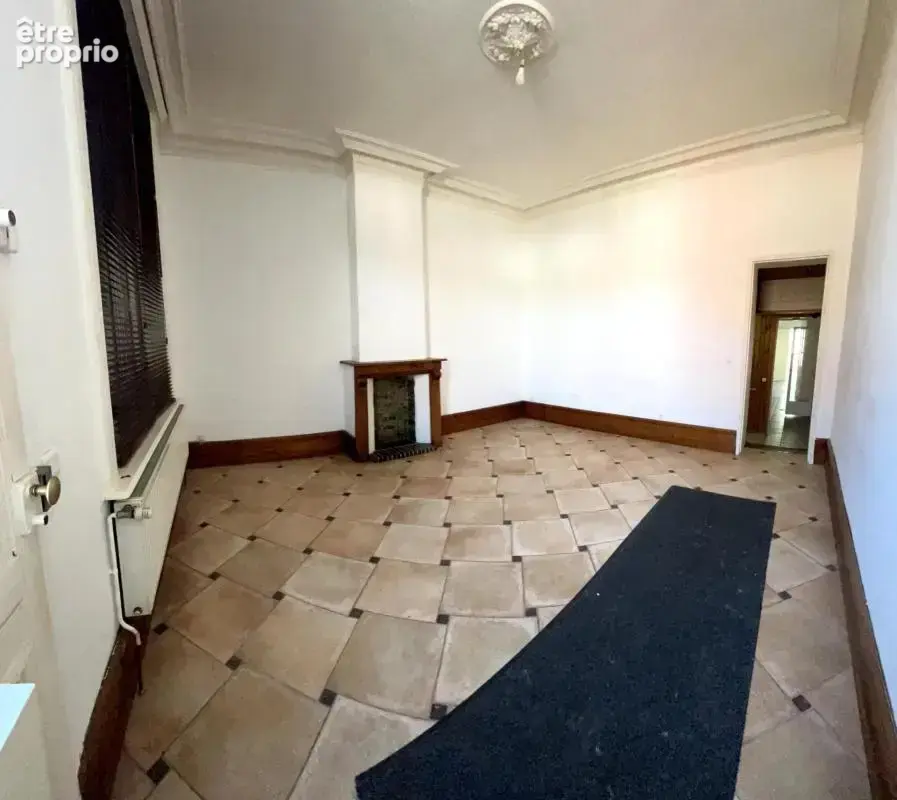 Coup de cœur assuré ! Grande maison de 198 m², 4 chambres, beaux volumes et un excellent rapport qualité/prix à seulement 182 00 - photo 5