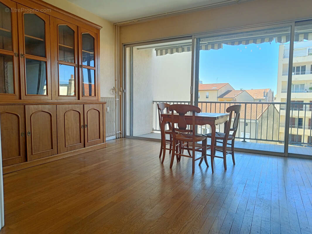 Appartement Type 2 avec balcon, cave et parking, Résidence LE FLANDREYSY, 26000 Valence - photo 5