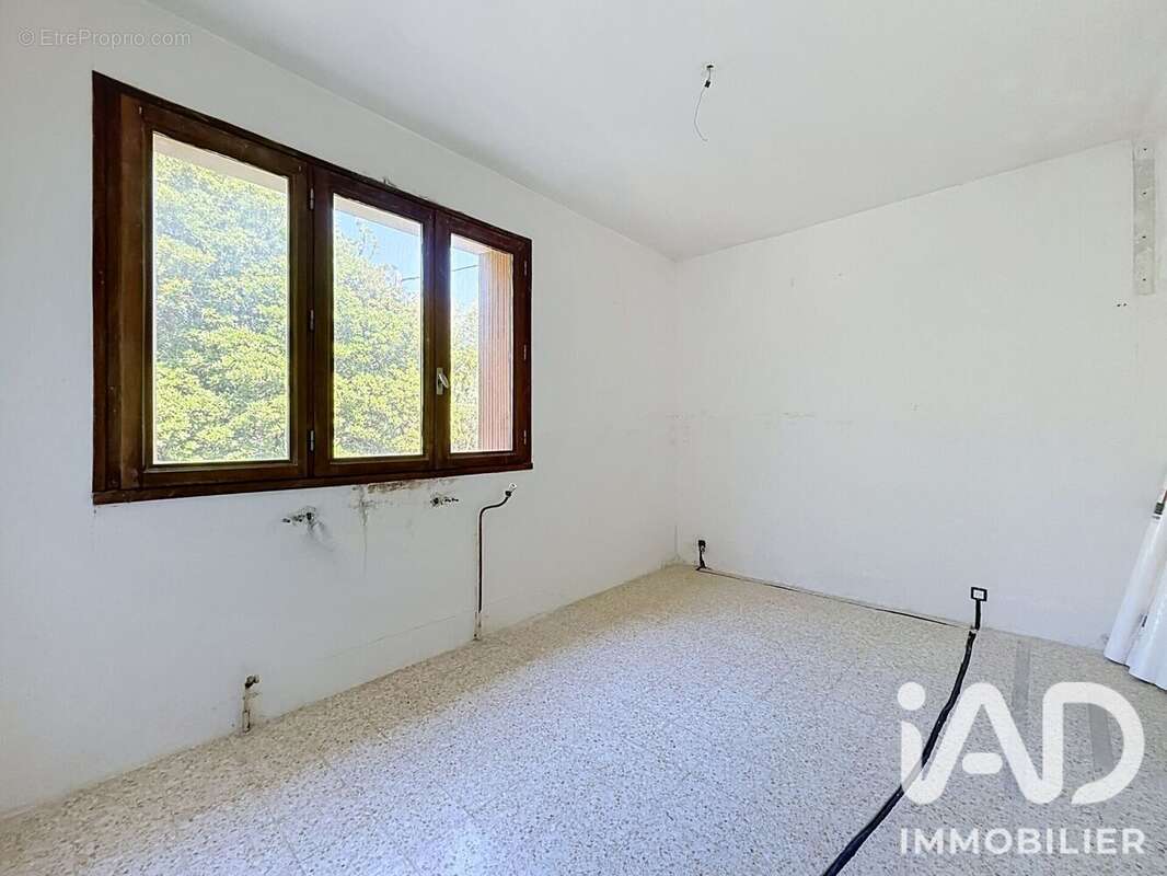 Maison 146 m² à Pont-Saint-Esprit  - photo 9