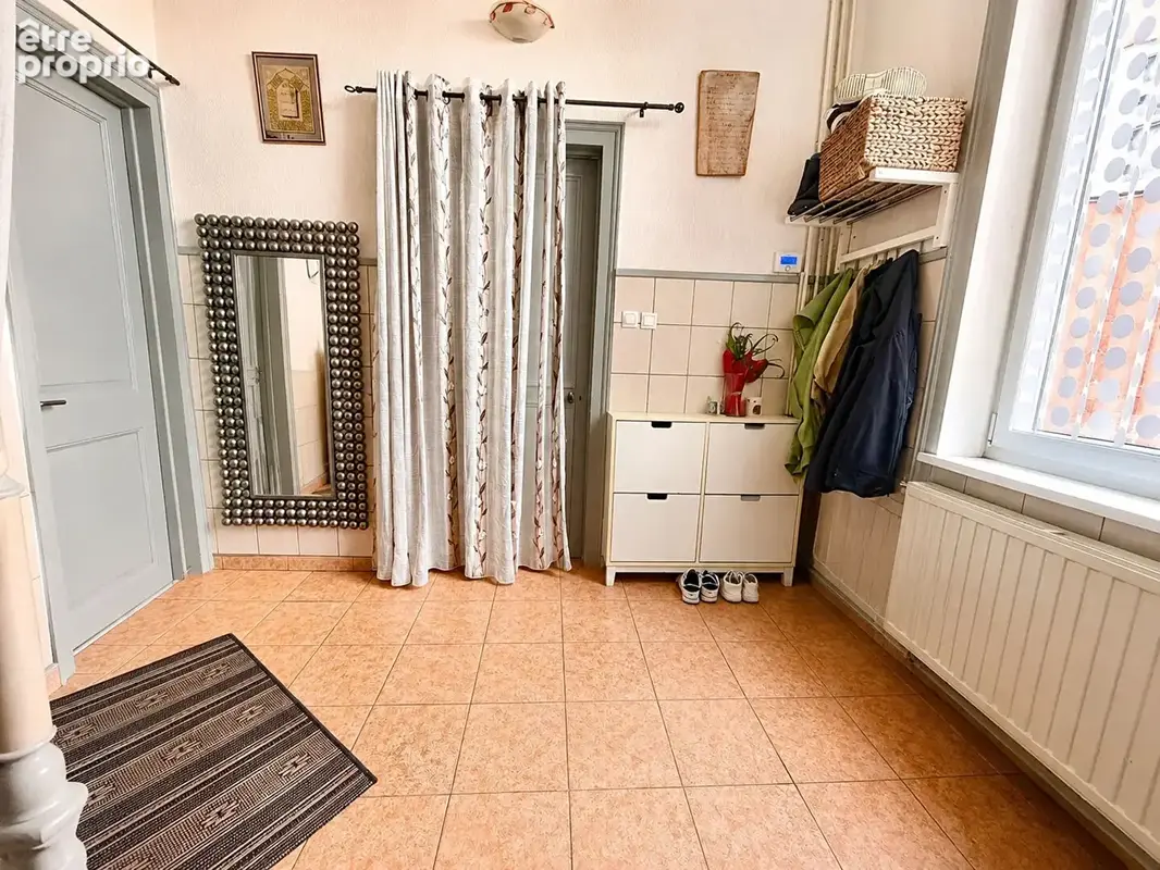Maison de ville 206 m² - DPE B,  cour, dépendance et local commercial en façade - photo 12