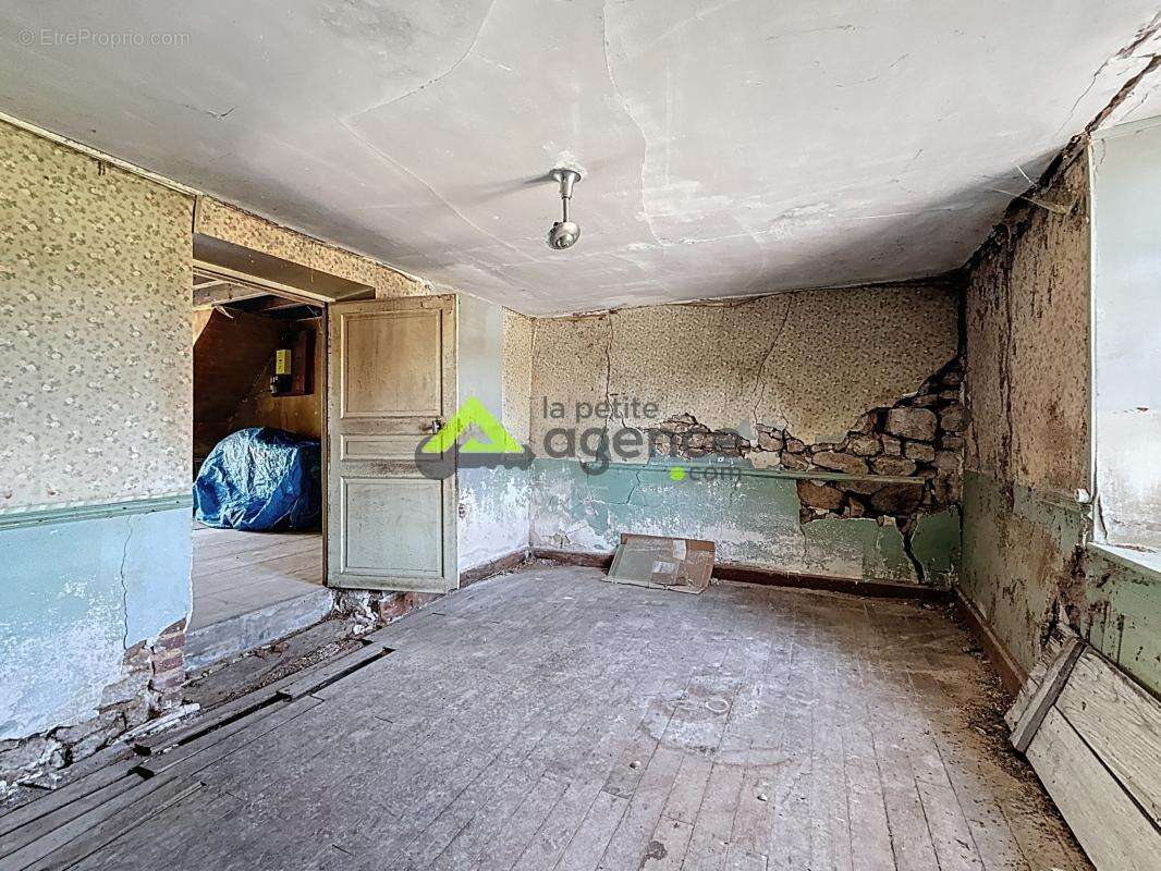 Maison à SAINT-VAURY