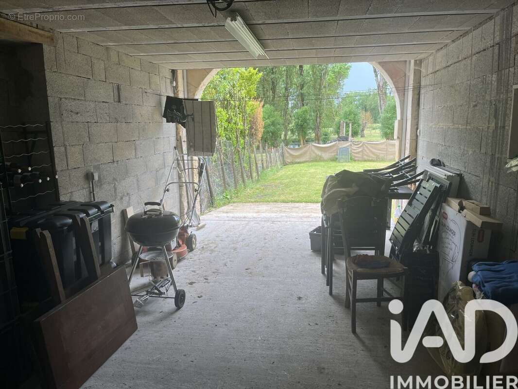 Maison 137 m² à Saint-Martial-Sur-Ne  - photo 9