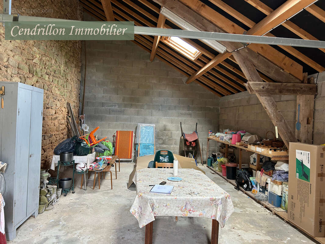 Maison à MONTBOUCHER