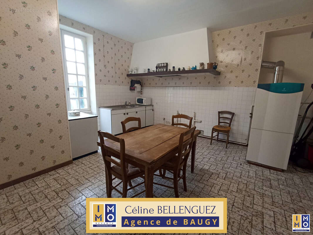 Appartement à AVORD