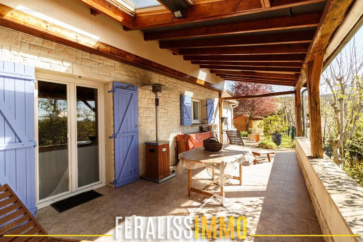 Maison à VAUX-SUR-SEINE