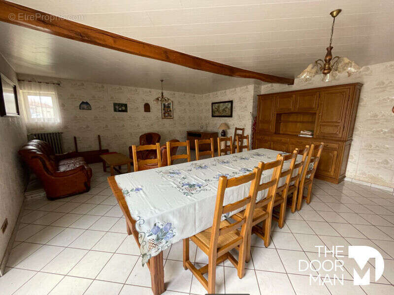 Maison à DAMMARTIN-SUR-MEUSE