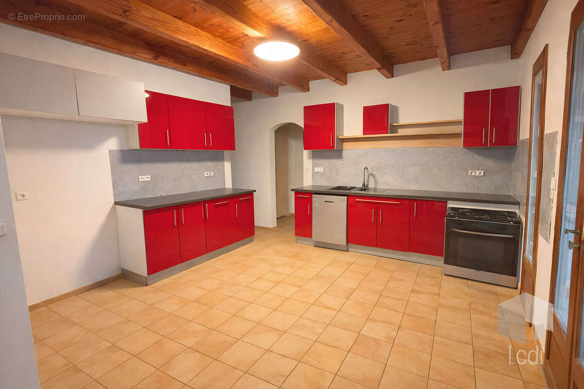 Maison à RUOMS