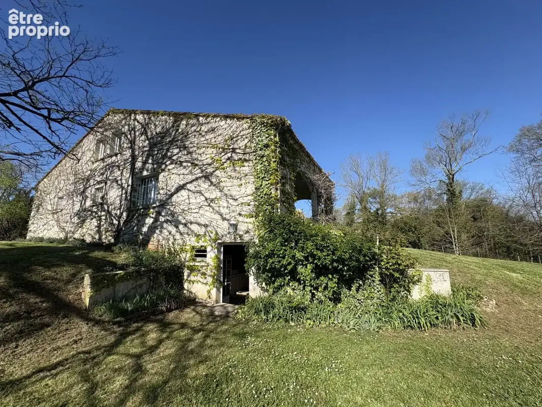 Superbe villa de 220 m2 avec accès direct au Lot - photo 18