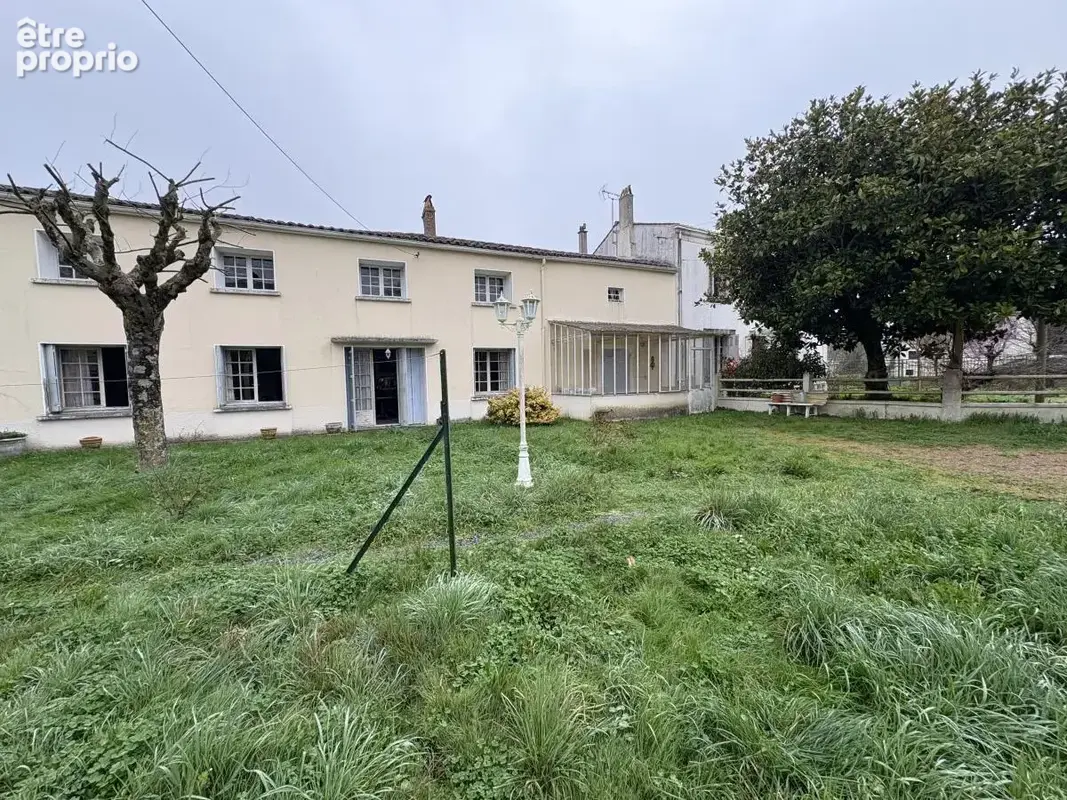 Maison à SAINT-HILAIRE-LA-PALUD