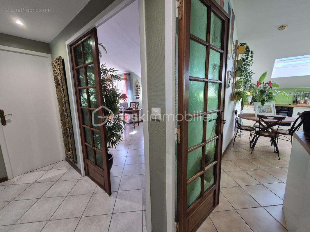 Appartement à COURCOURONNES