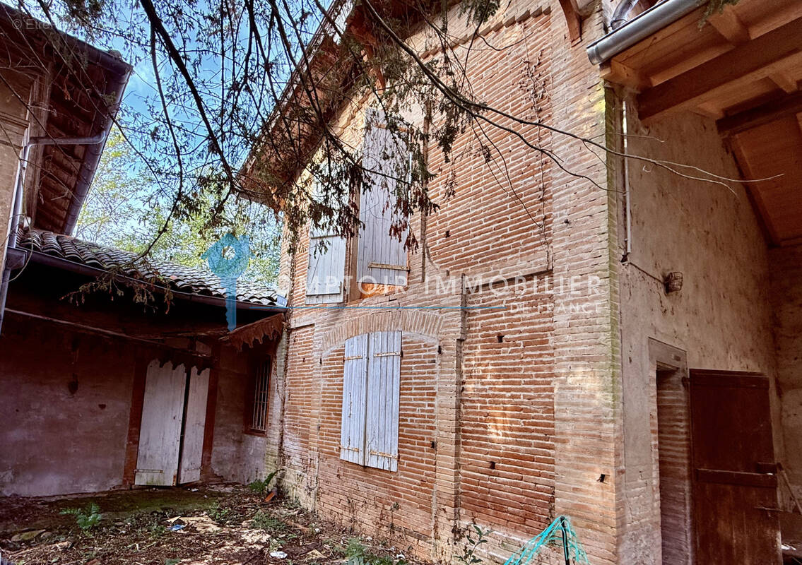 Maison à LAPEYROUSE-FOSSAT