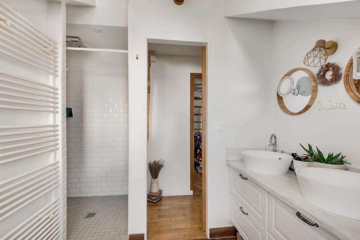 Appartement à SAINT-MAUR-DES-FOSSES