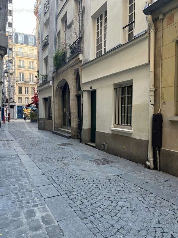 Commerce à PARIS-4E