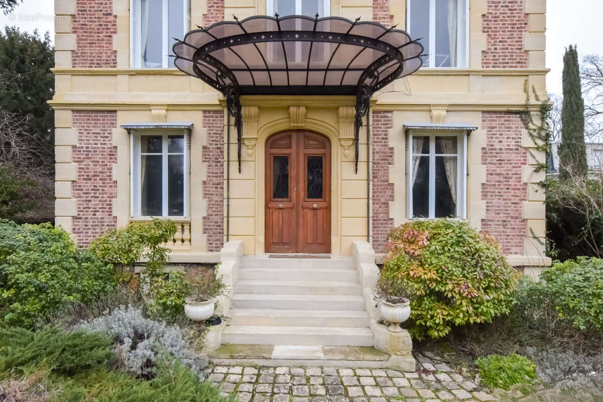 Maison à LE VESINET