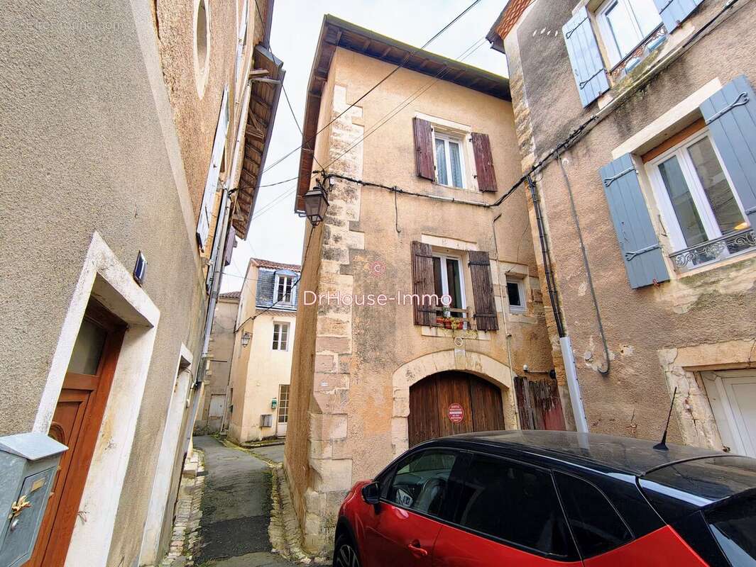 Maison à THIVIERS