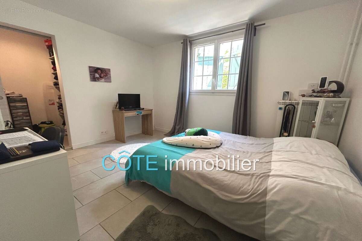 Appartement à VALLAURIS