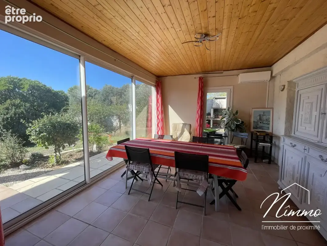 Villa t5 avec studio garage et mazet sur un terrain de 2657 m2 à nimes - photo 2