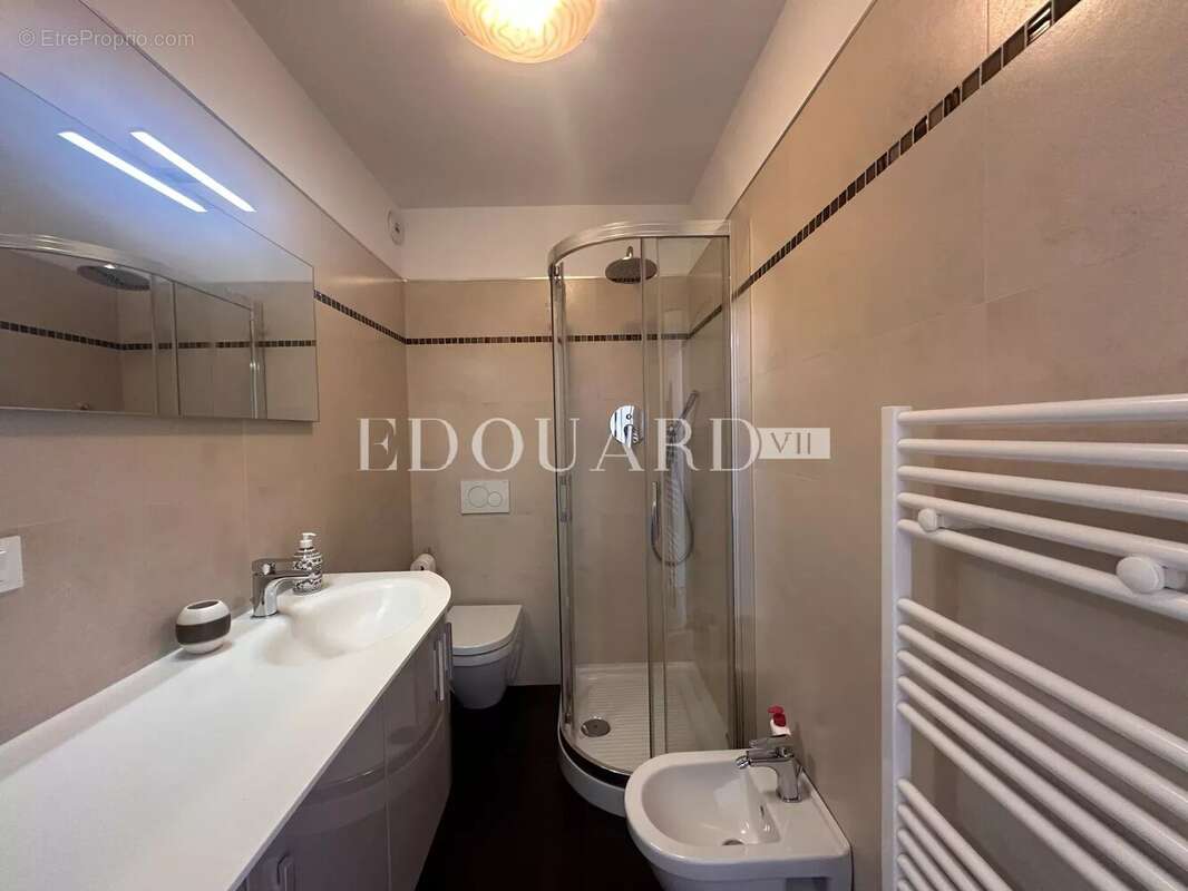 Appartement à ROQUEBRUNE-CAP-MARTIN