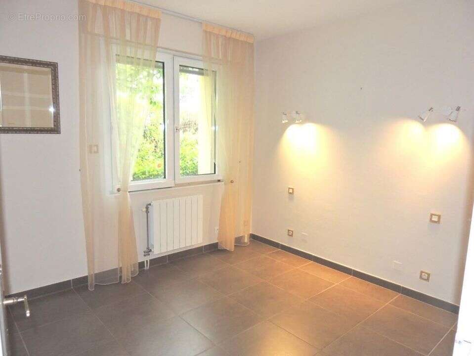 Maison à ROMANS-SUR-ISERE