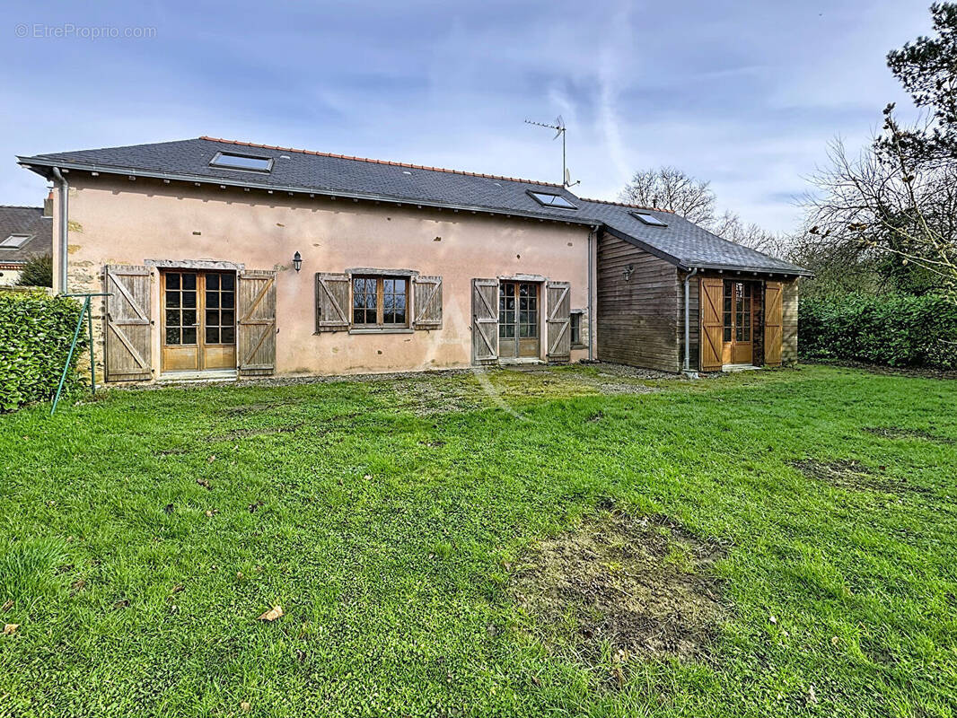 Maison à THOUARCE