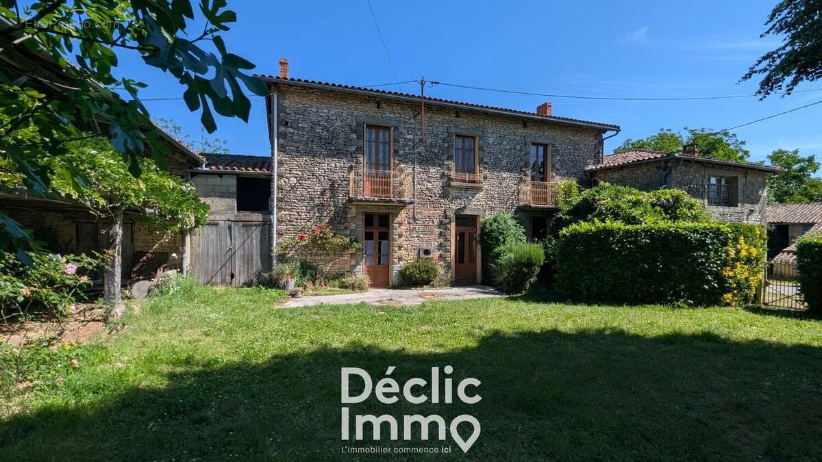 Maison de village à 6 km de Ruffec  3 chambres, jardin, dépendances - photo 10