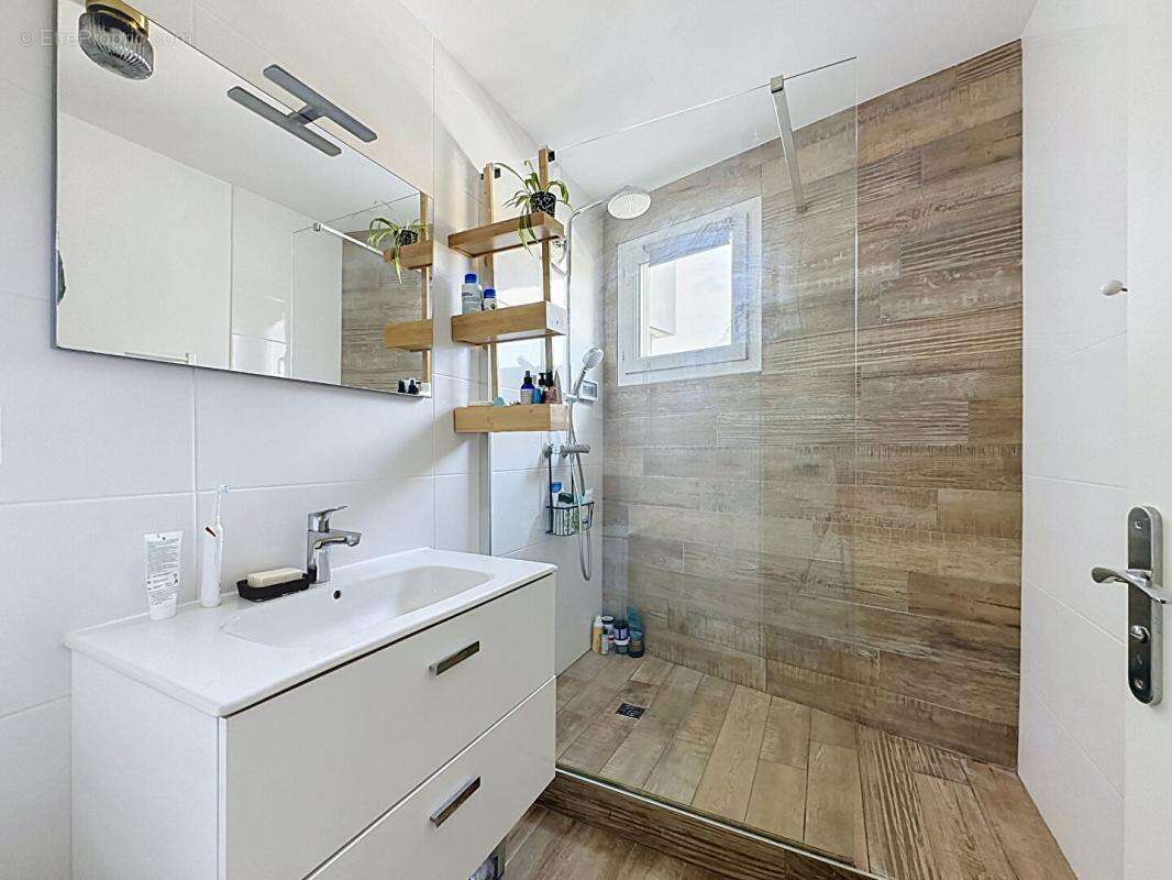 Appartement à FONTAINES-SUR-SAONE