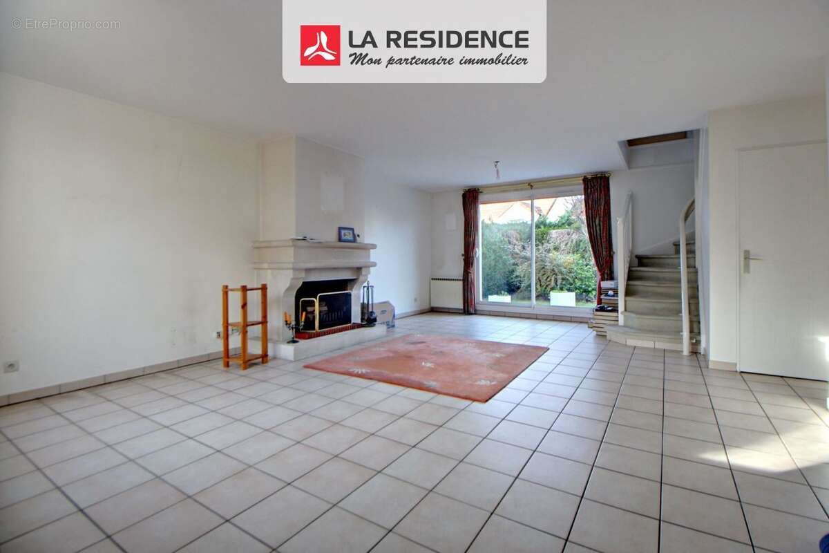 Maison à VERNEUIL-SUR-SEINE