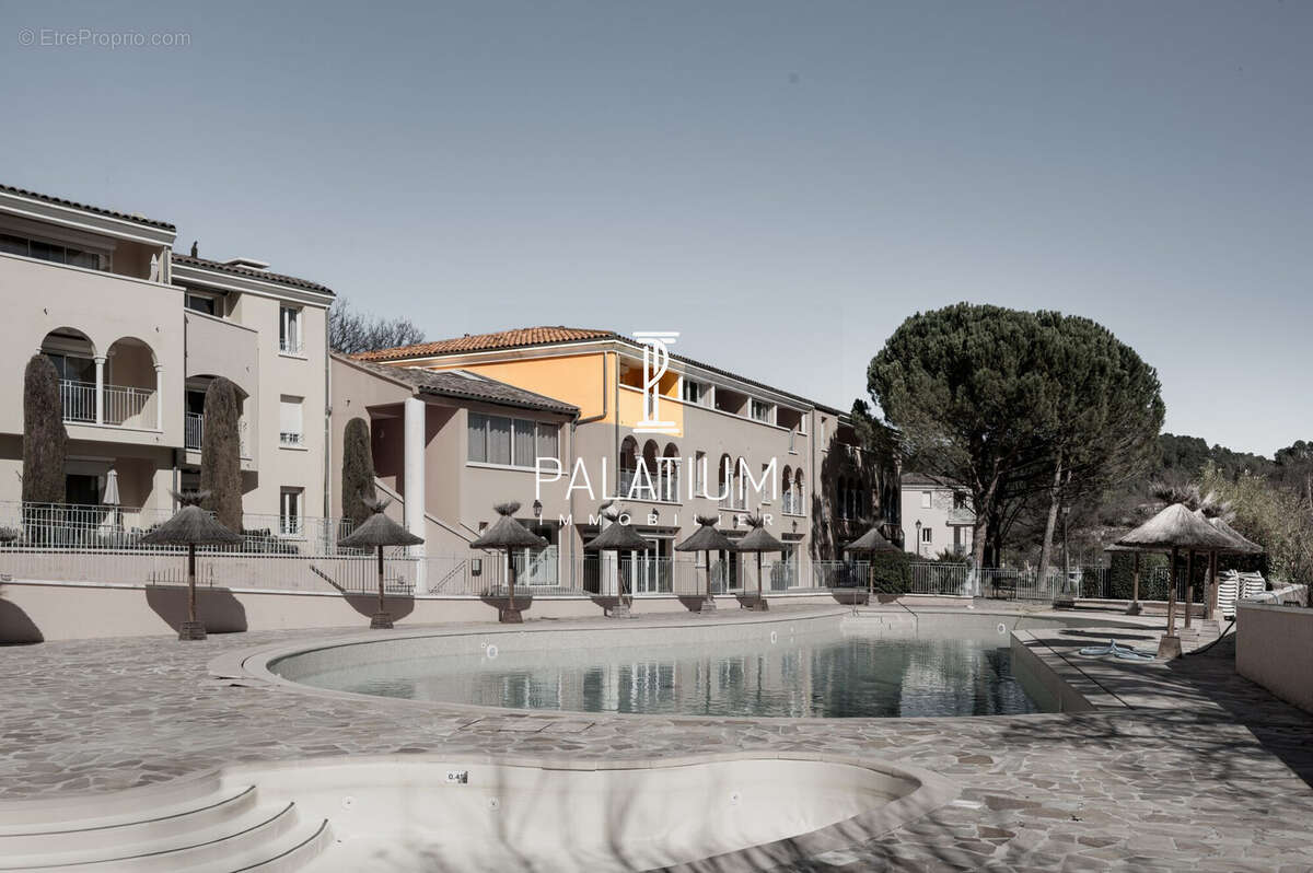 Appartement à GREOUX-LES-BAINS