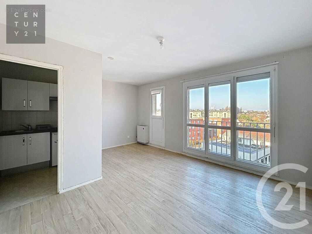 Appartement à SAINT-JULIEN-LES-VILLAS