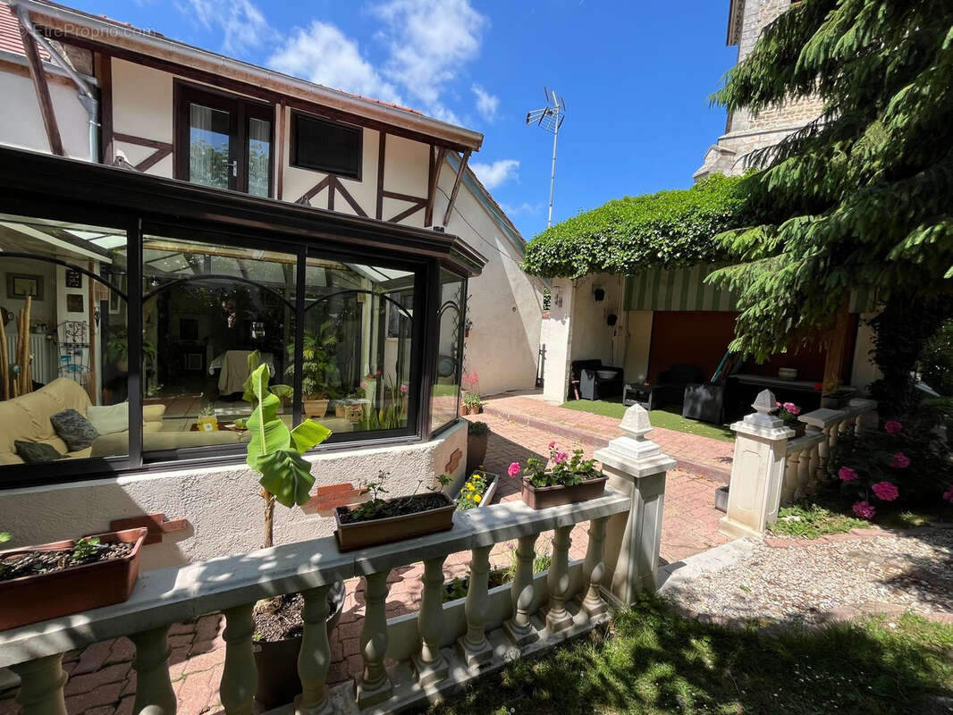 Maison à VERNEUIL-L'ETANG