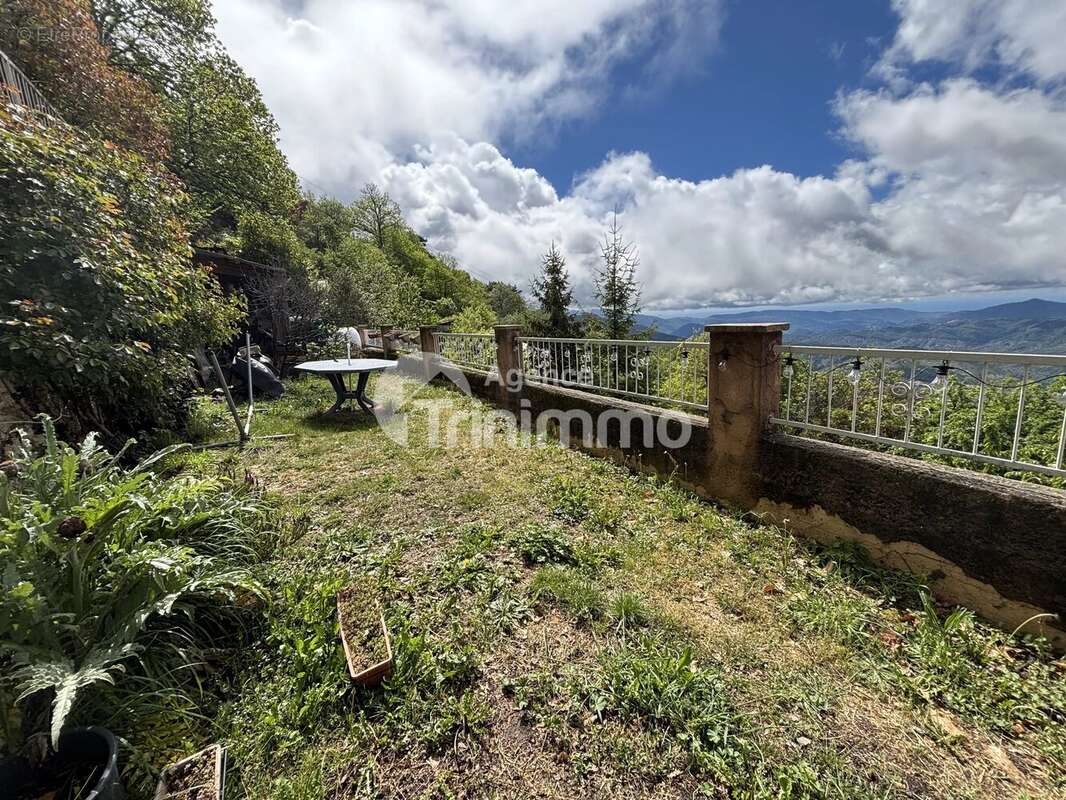 Maison à LUCERAM