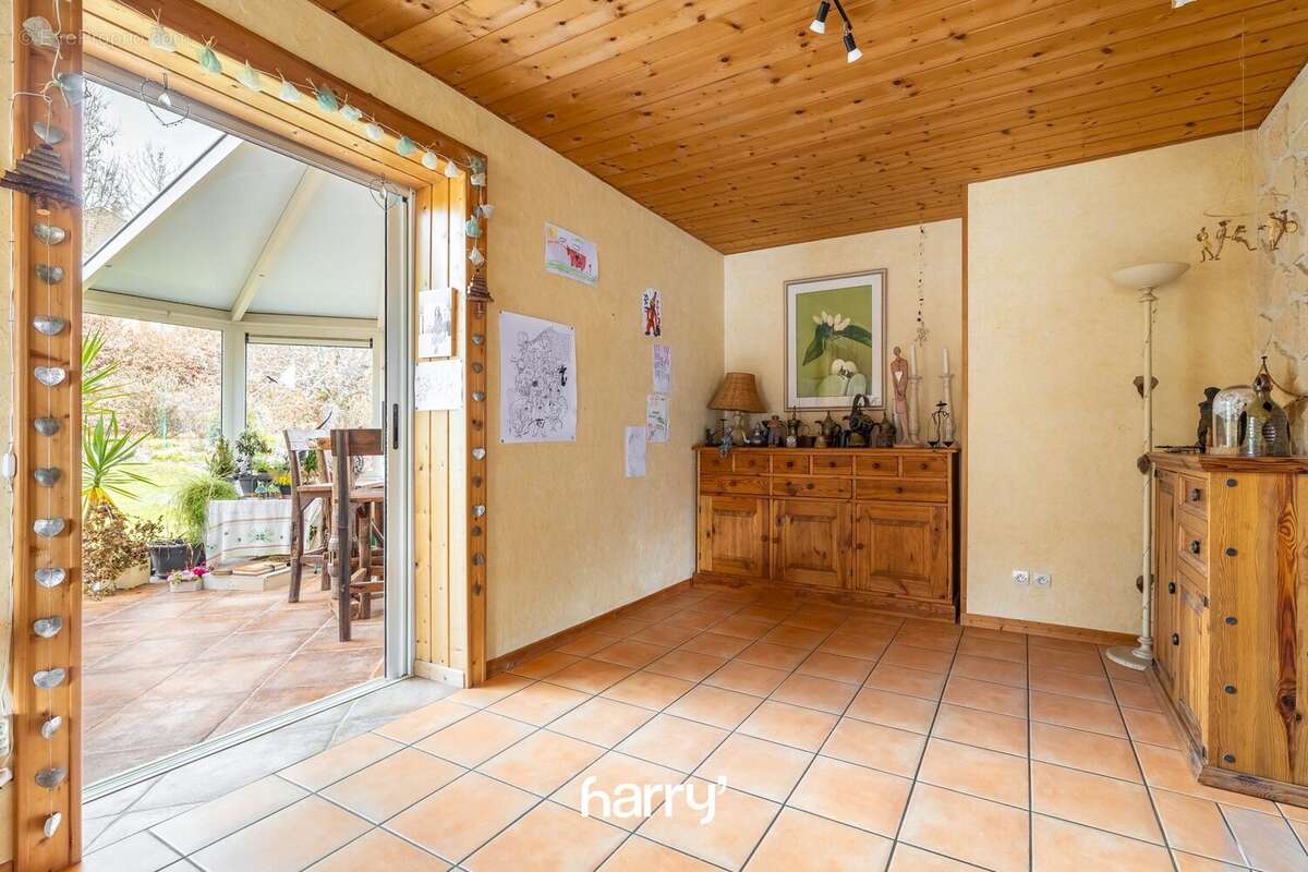 Maison à OYE-ET-PALLET